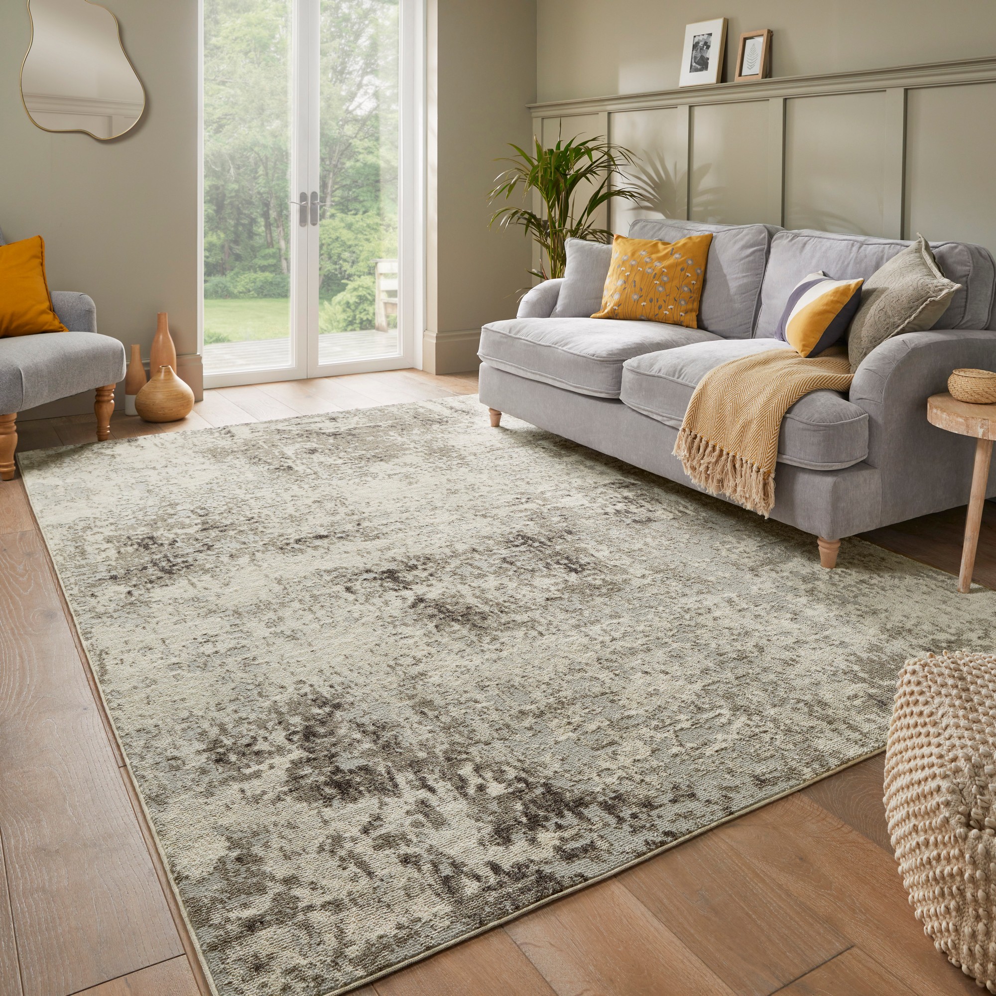 Rossa Ros03 Abstract Rug By Concept Looms In Ivory Grey